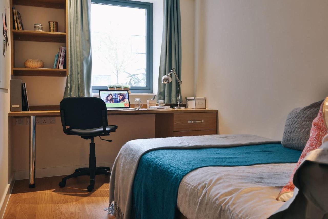 Iq Dorchester House In Борнмут Екстер'єр фото